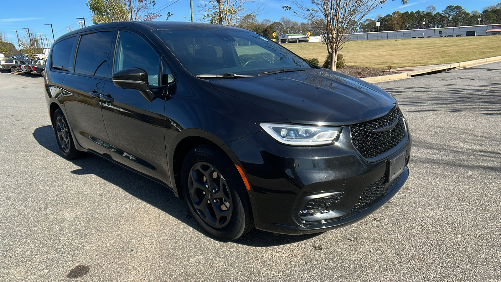 2022 Chrysler Pacifica Hybrid Touring L 3