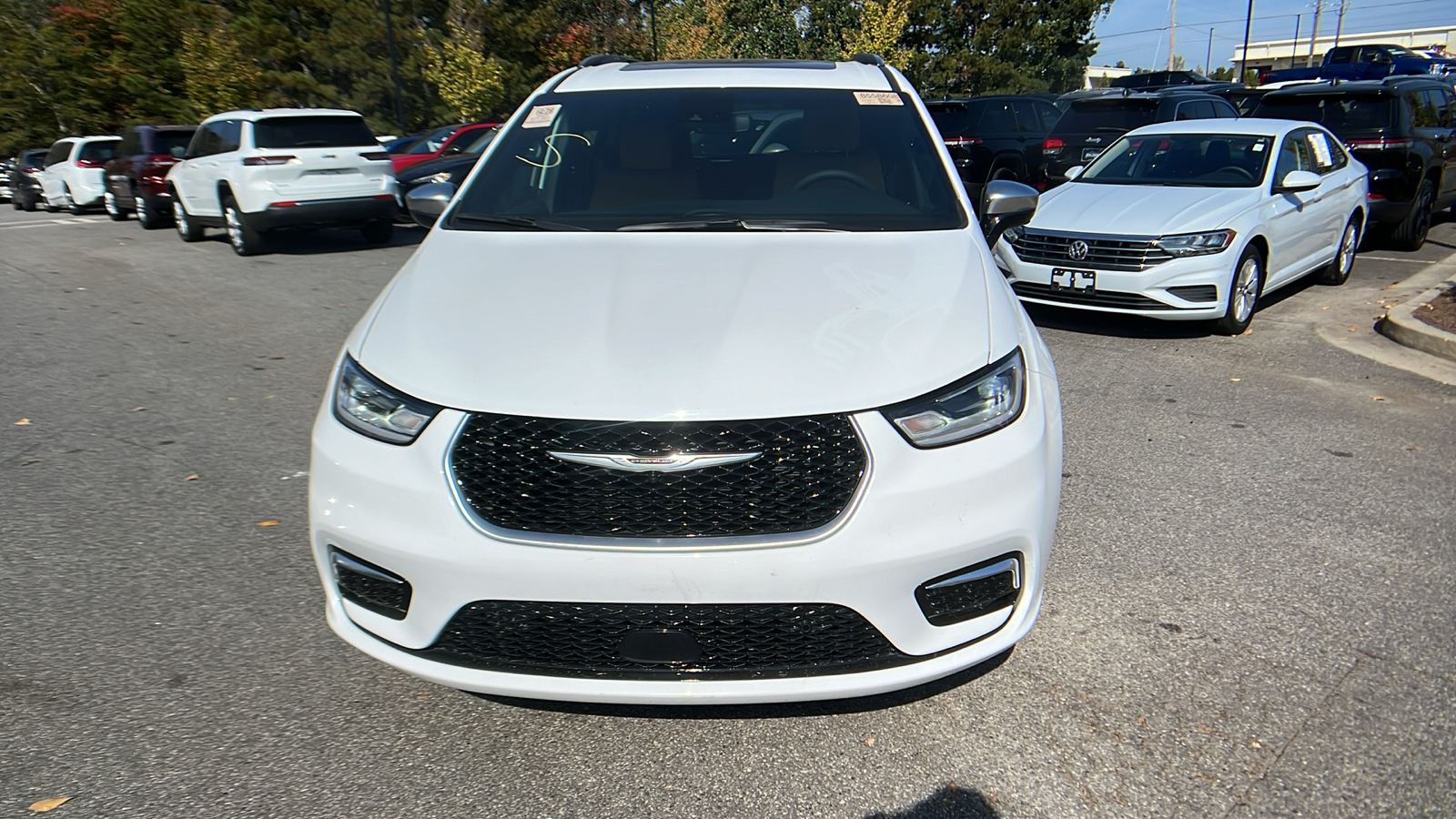 2023 Chrysler Pacifica Hybrid Pinnacle 2