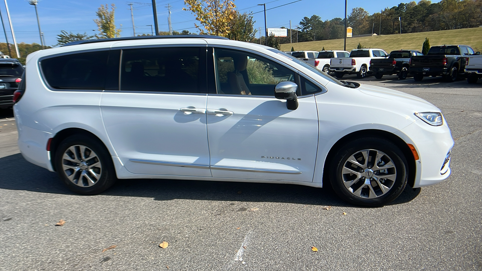 2023 Chrysler Pacifica Hybrid Pinnacle 4