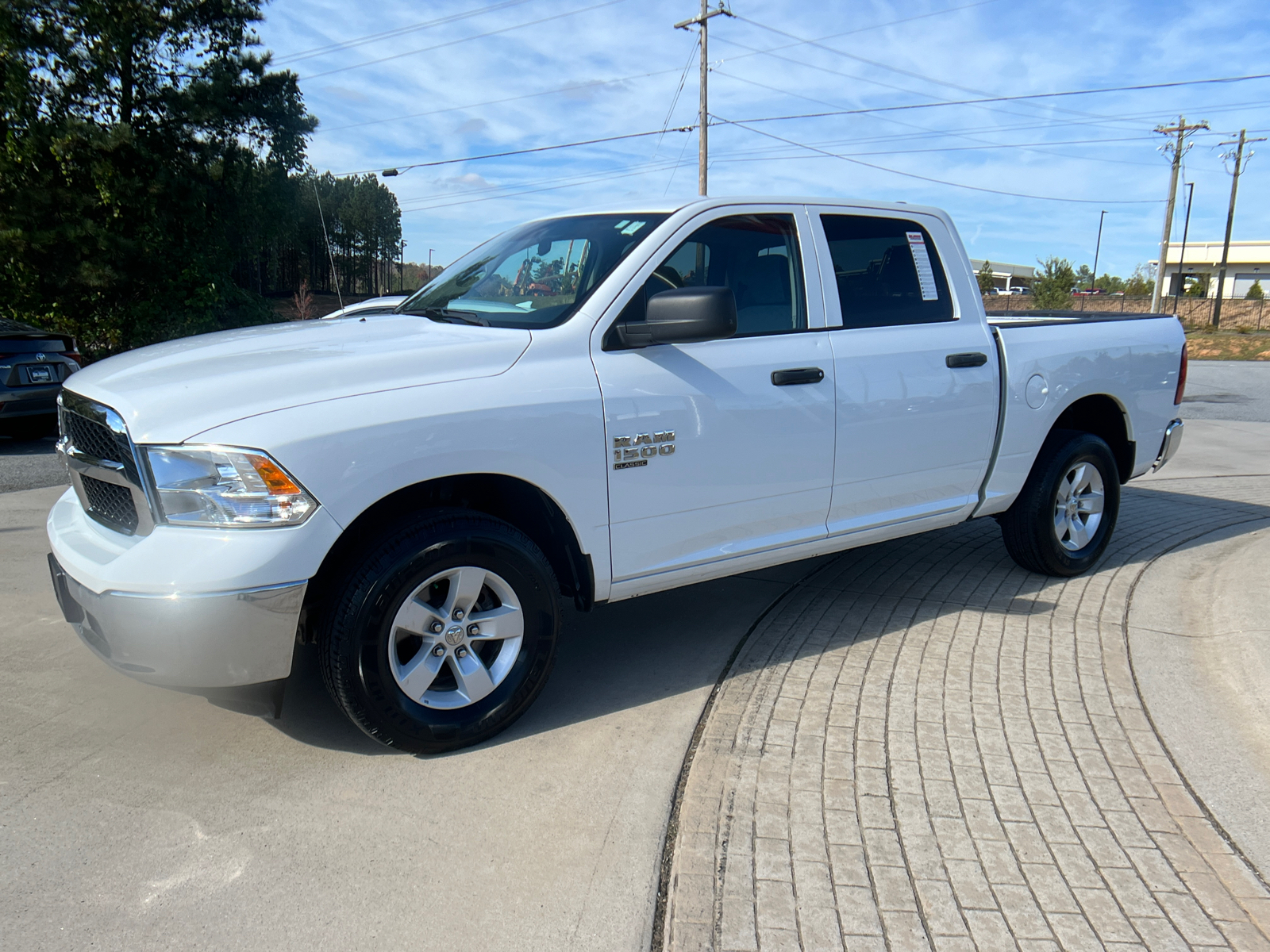 2022 Ram 1500 Classic SLT 1