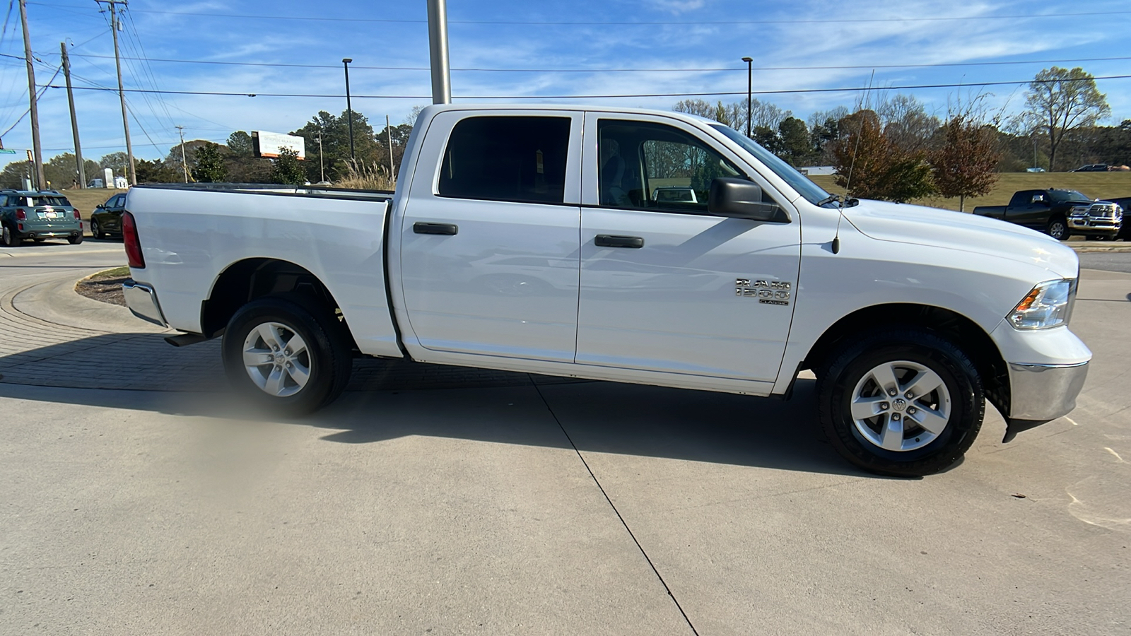 2022 Ram 1500 Classic SLT 4