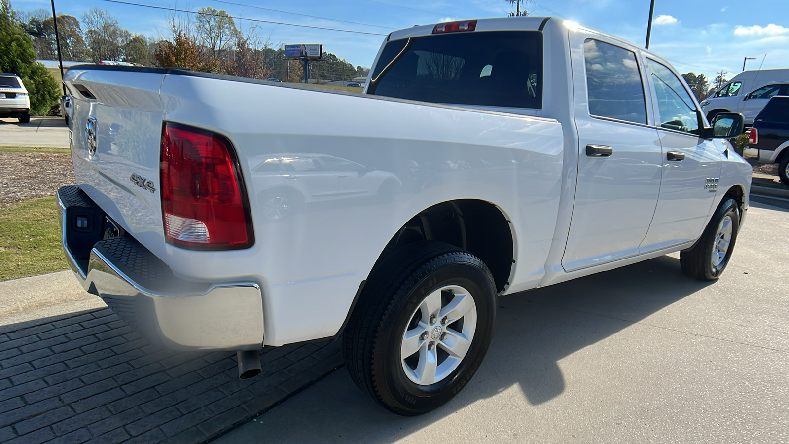 2022 Ram 1500 Classic SLT 5