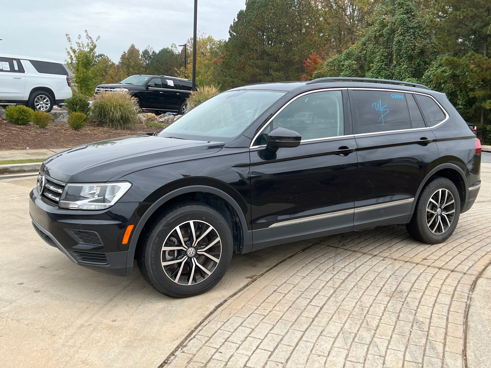 2021 Volkswagen Tiguan SE 1