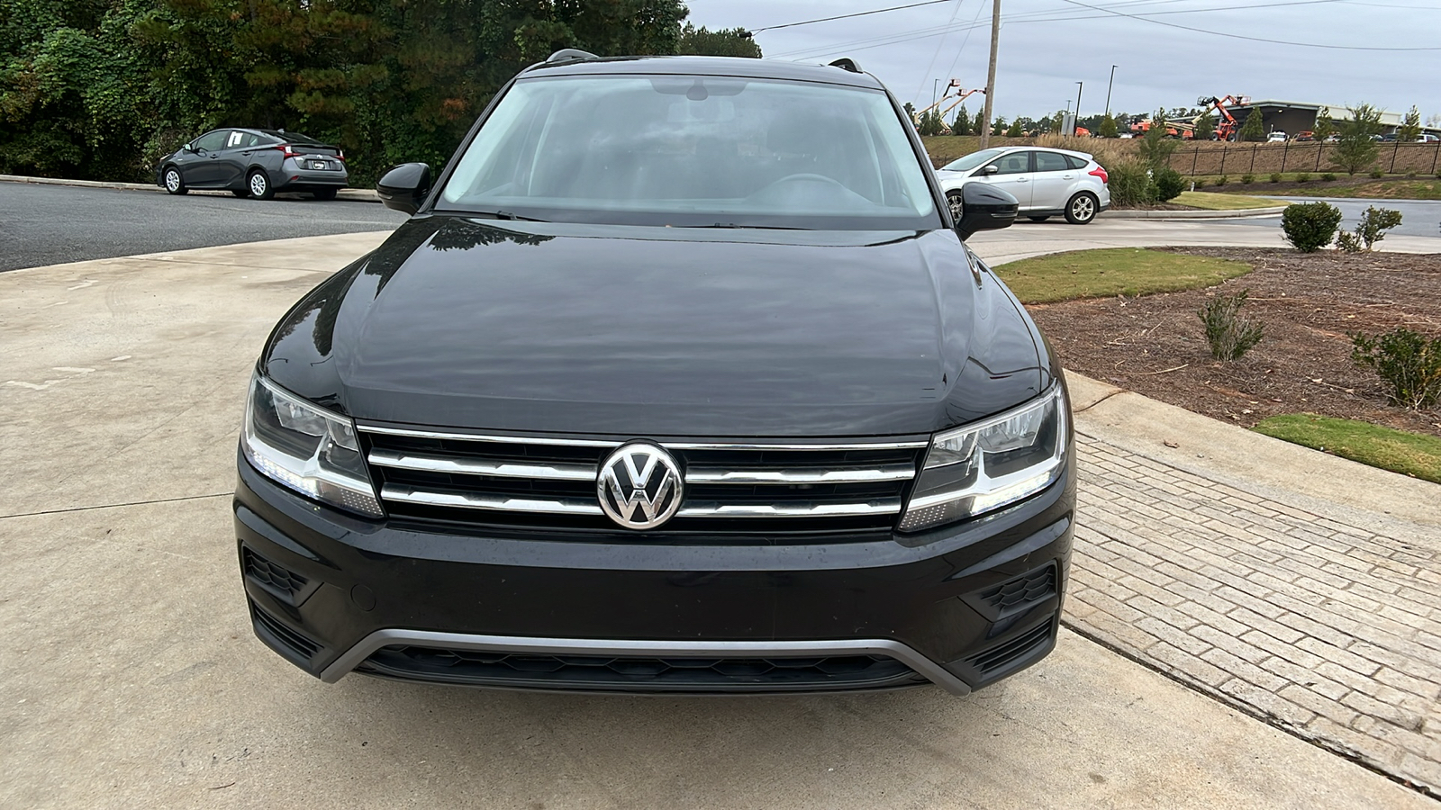 2021 Volkswagen Tiguan SE 2