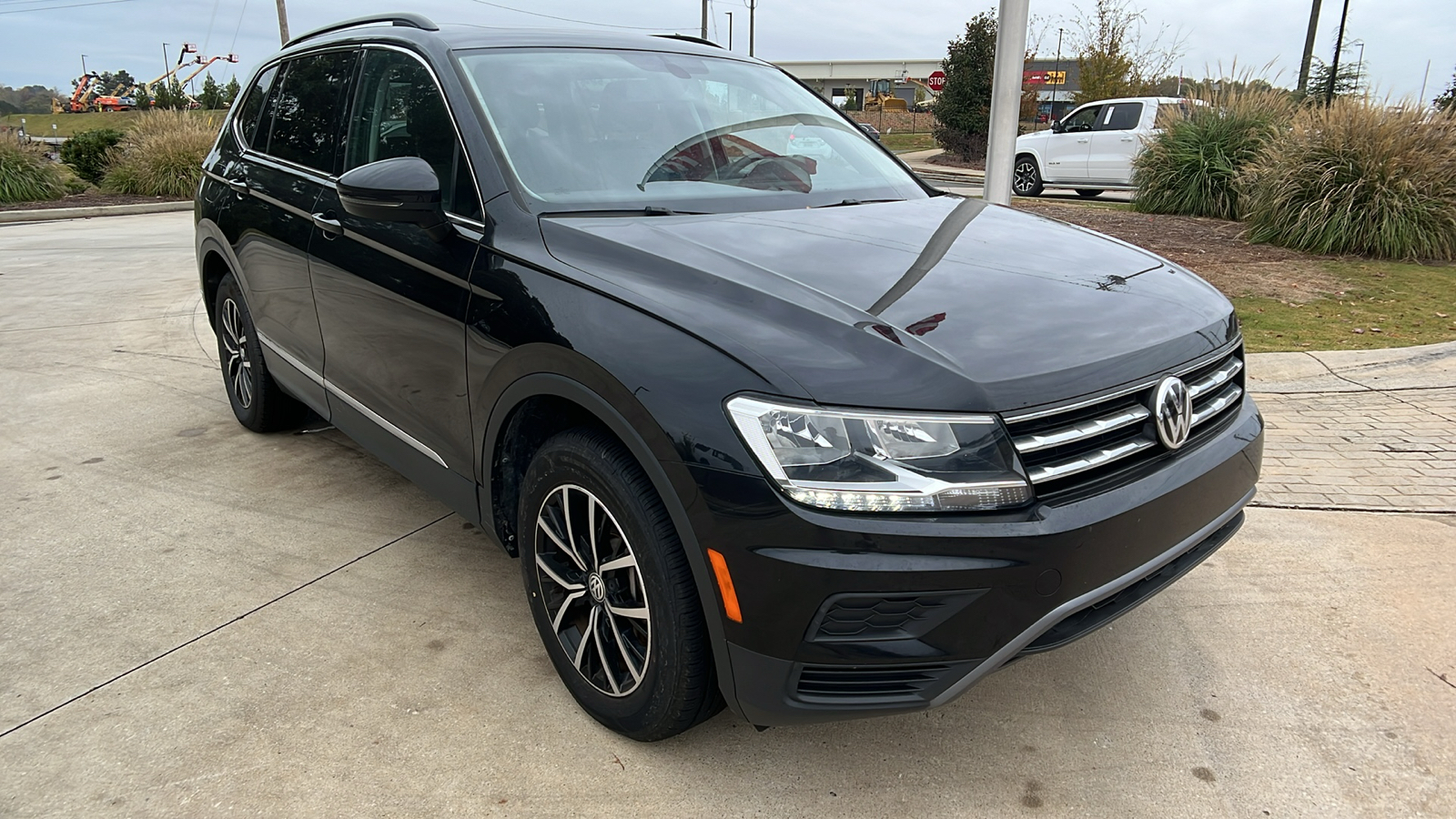 2021 Volkswagen Tiguan SE 3