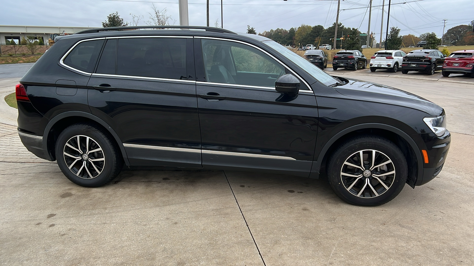 2021 Volkswagen Tiguan SE 4