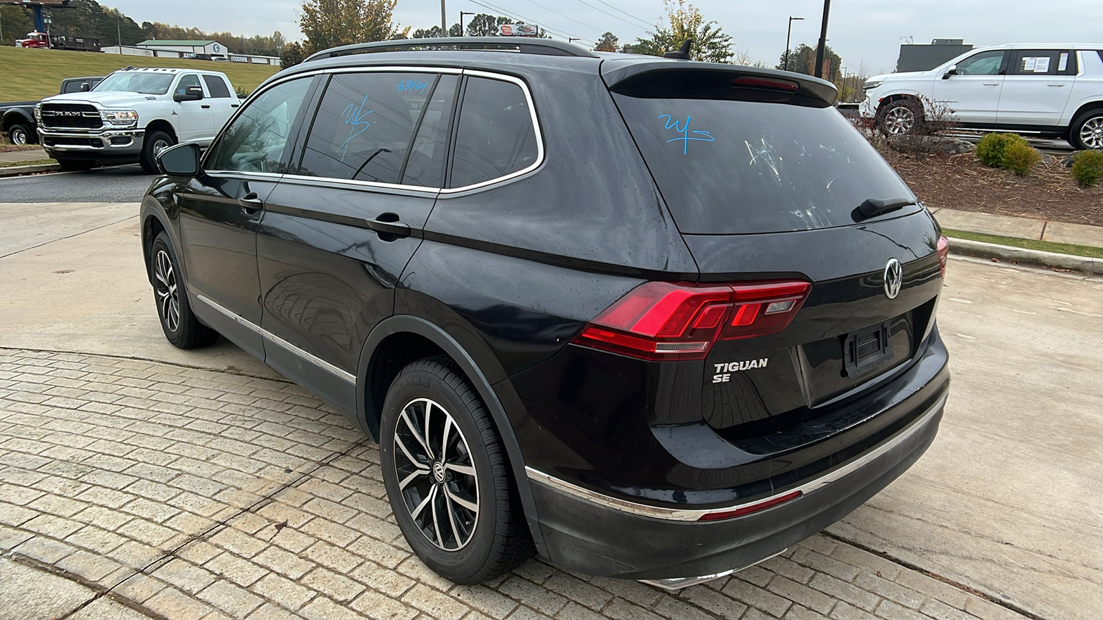 2021 Volkswagen Tiguan SE 7