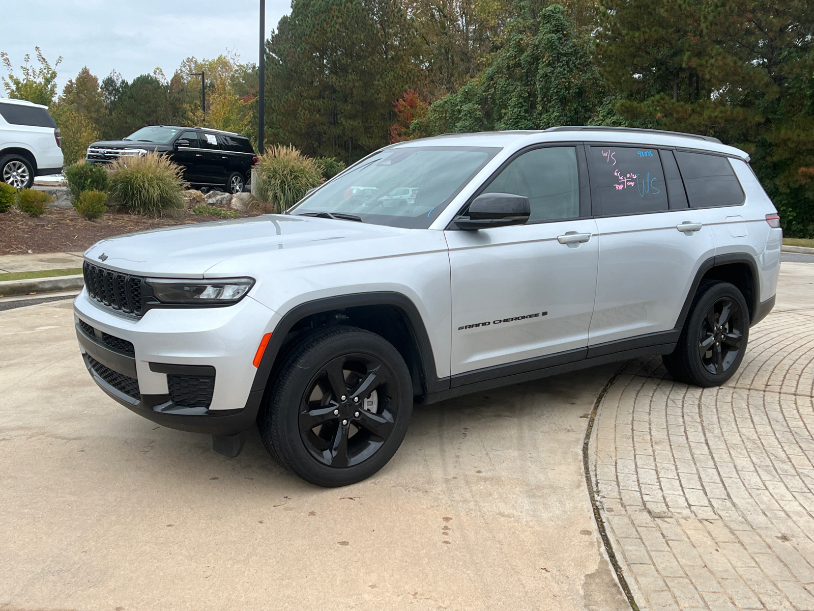 2023 Jeep Grand Cherokee L Altitude 1