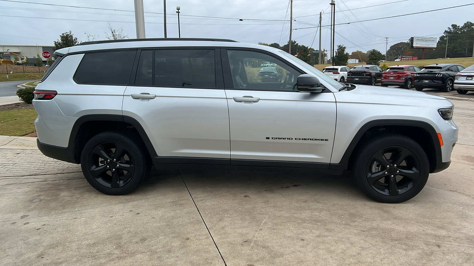 2023 Jeep Grand Cherokee L Altitude 4