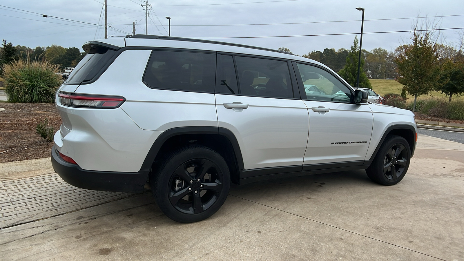 2023 Jeep Grand Cherokee L Altitude 5