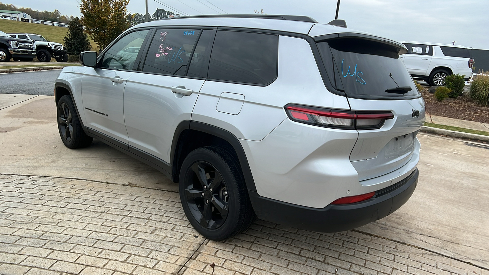 2023 Jeep Grand Cherokee L Altitude 7