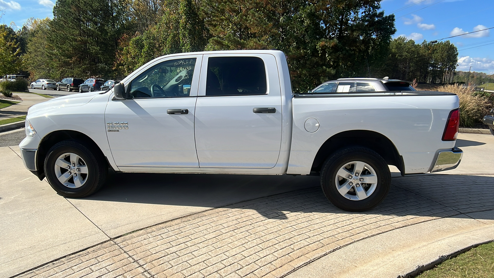 2022 Ram 1500 Classic SLT 8