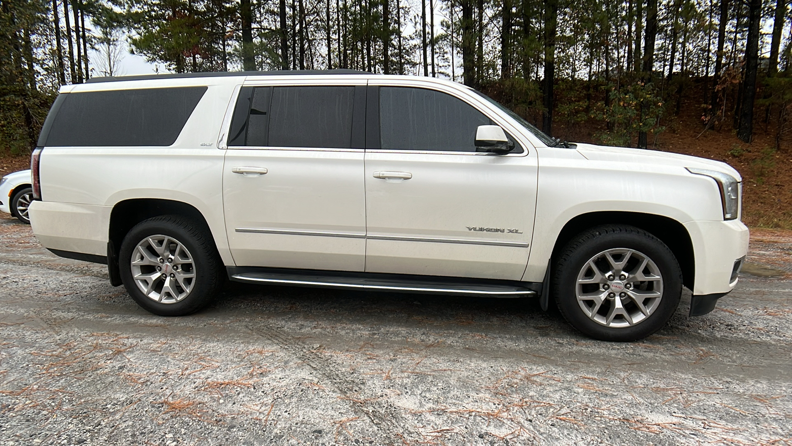 2015 GMC Yukon XL SLT 4