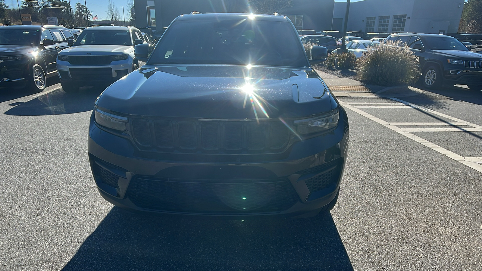 2023 Jeep Grand Cherokee Altitude 2