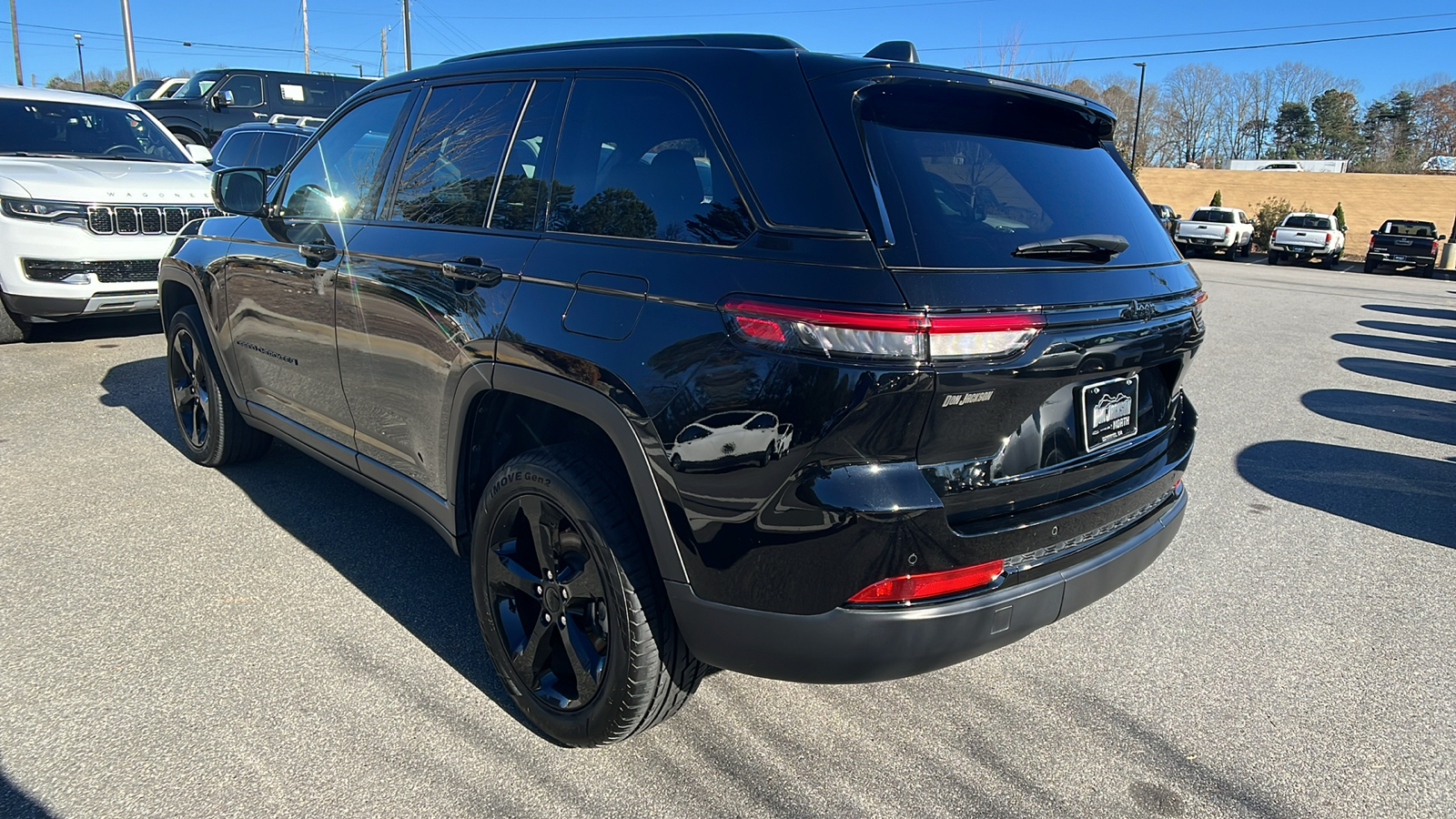 2023 Jeep Grand Cherokee Altitude 7