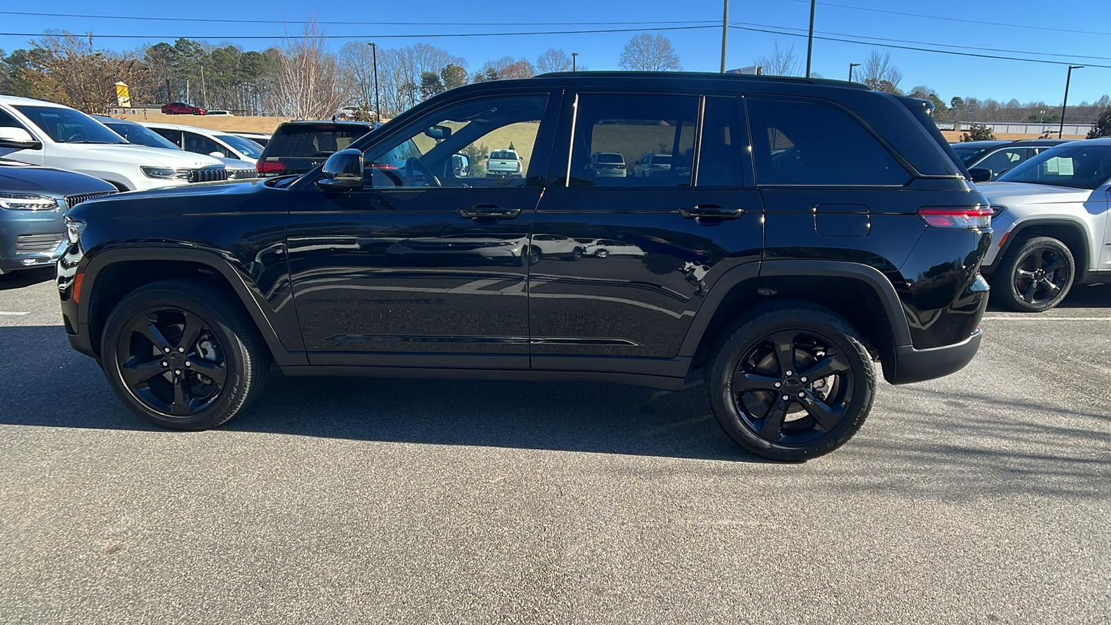 2023 Jeep Grand Cherokee Altitude 8