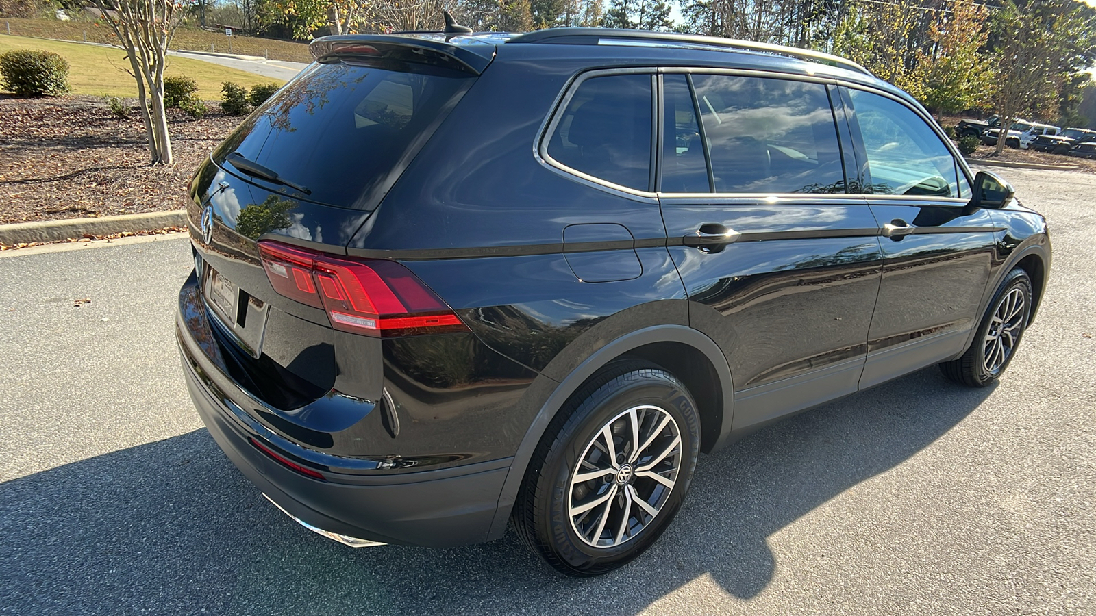 2021 Volkswagen Tiguan S 14