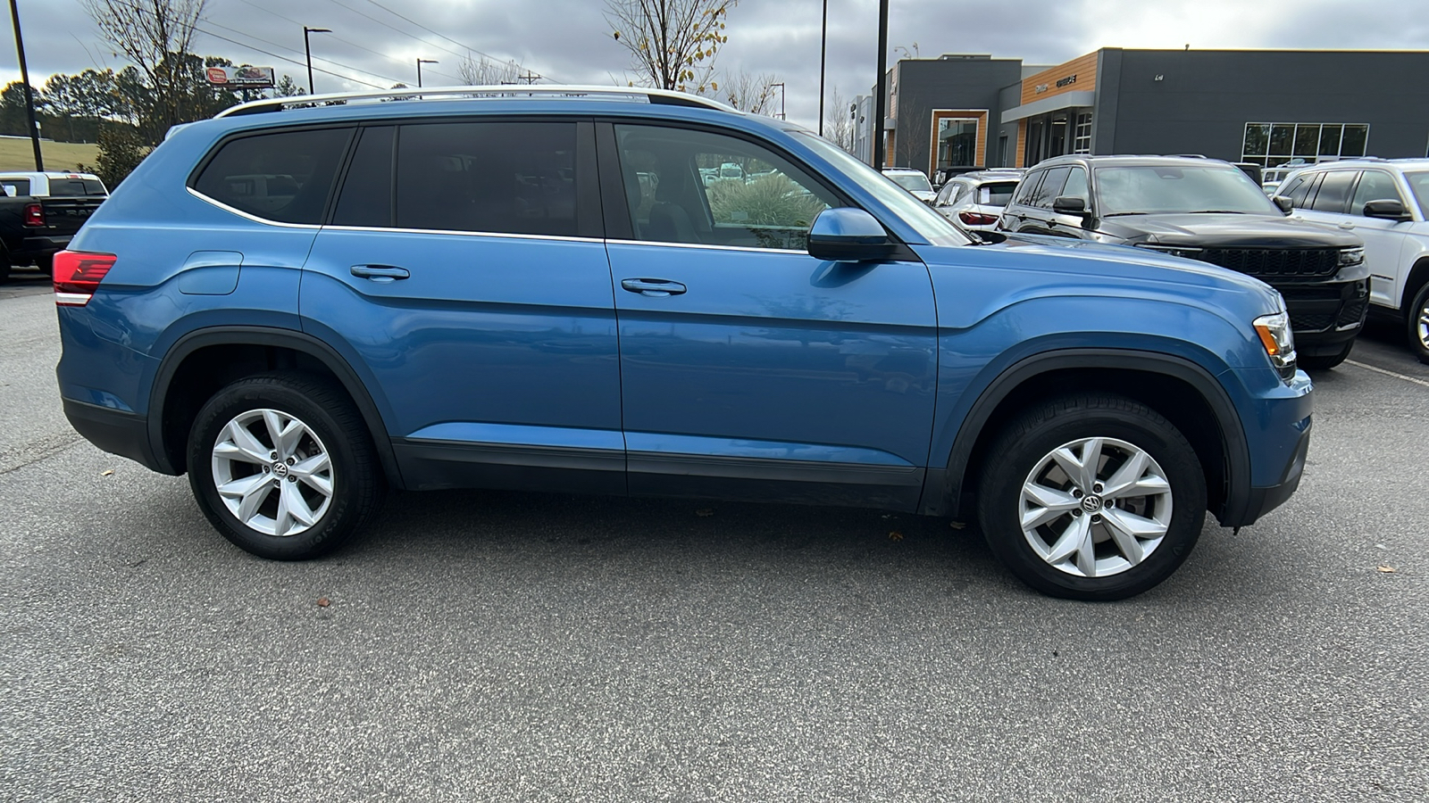 2019 Volkswagen Atlas 3.6L V6 S 4