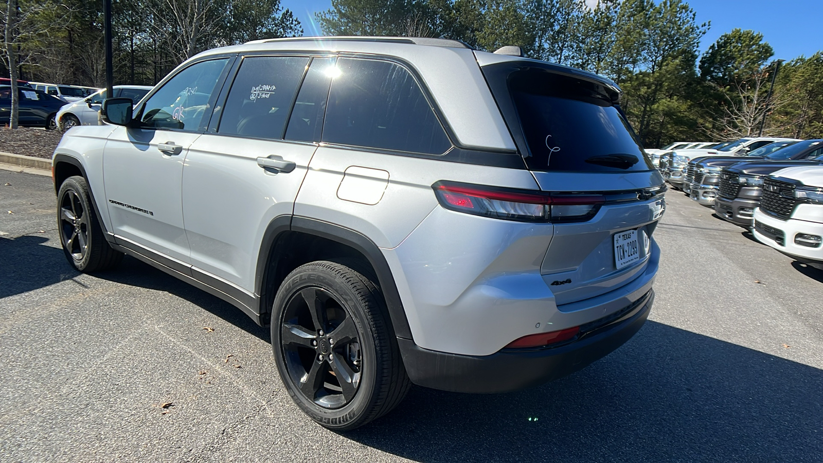 2023 Jeep Grand Cherokee Altitude 6