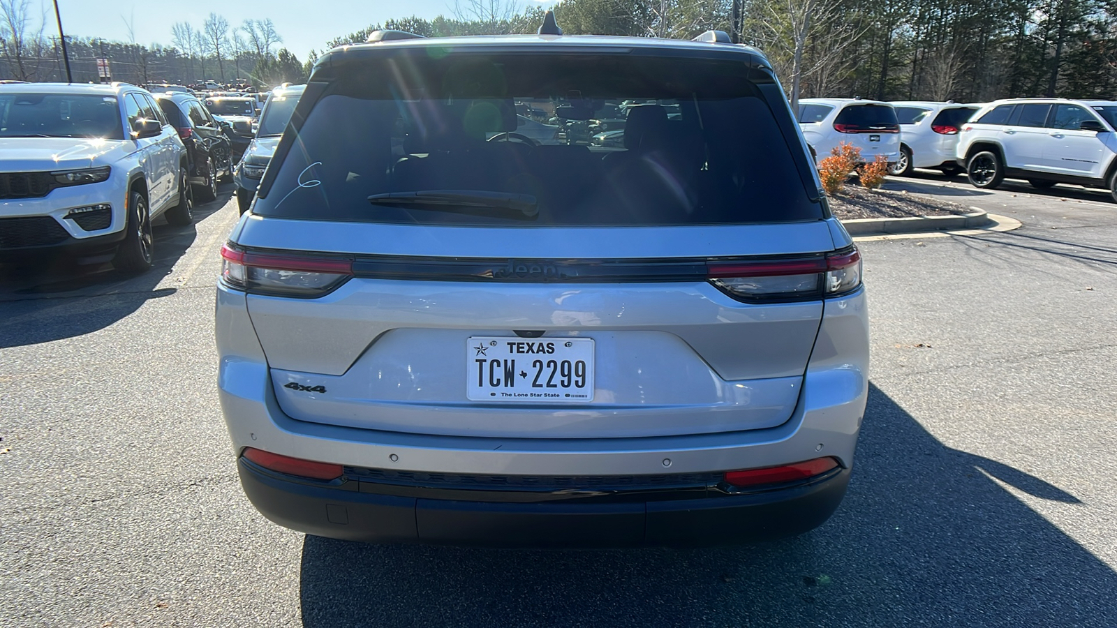 2023 Jeep Grand Cherokee Altitude 8