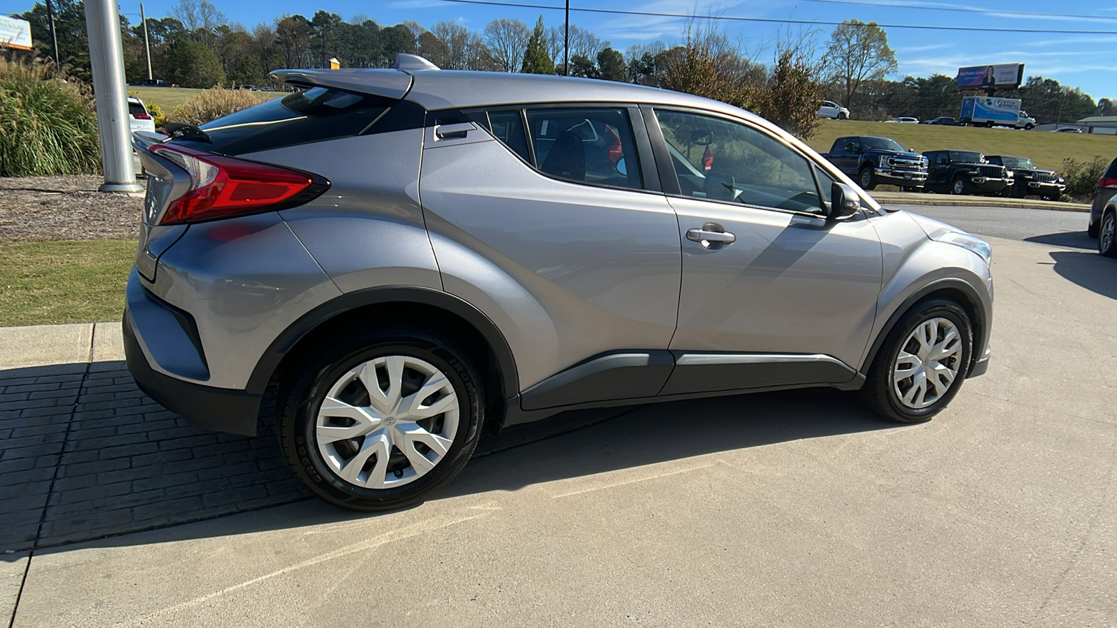 2019 Toyota C-HR LE 5