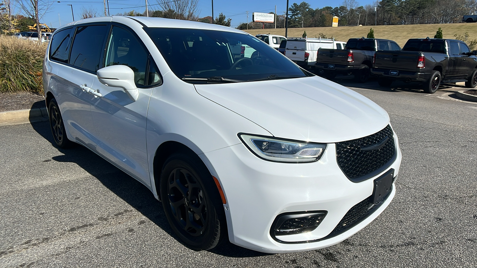 2022 Chrysler Pacifica Hybrid Touring L 3