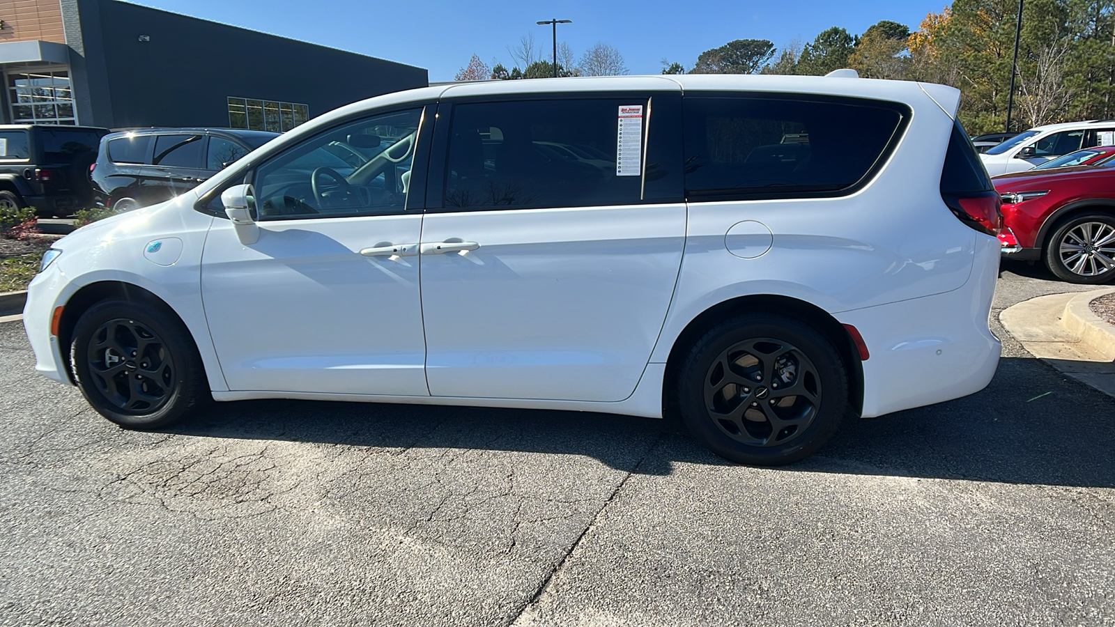 2022 Chrysler Pacifica Hybrid Touring L 8