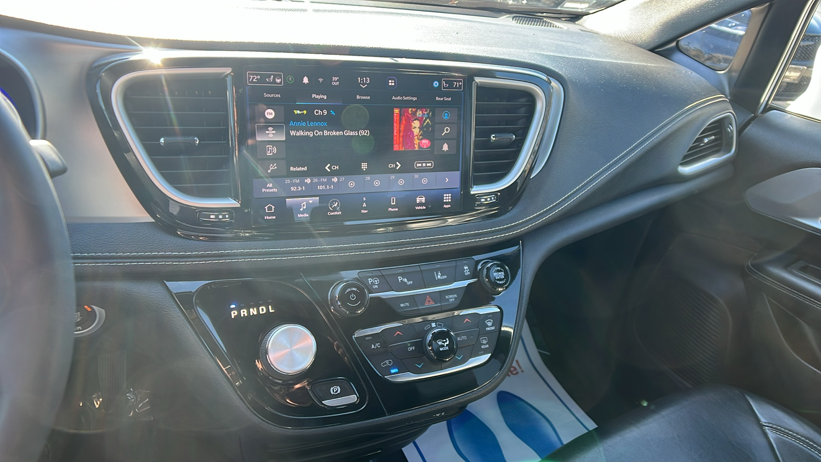 2022 Chrysler Pacifica Hybrid Touring L 27