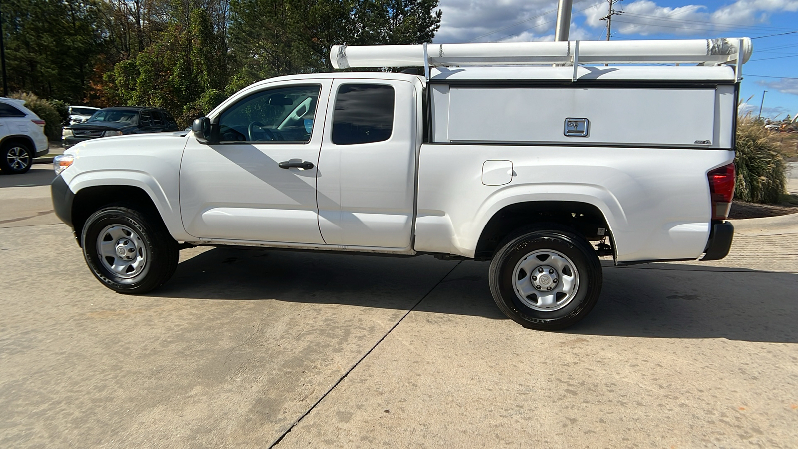 2023 Toyota Tacoma 2WD SR 8