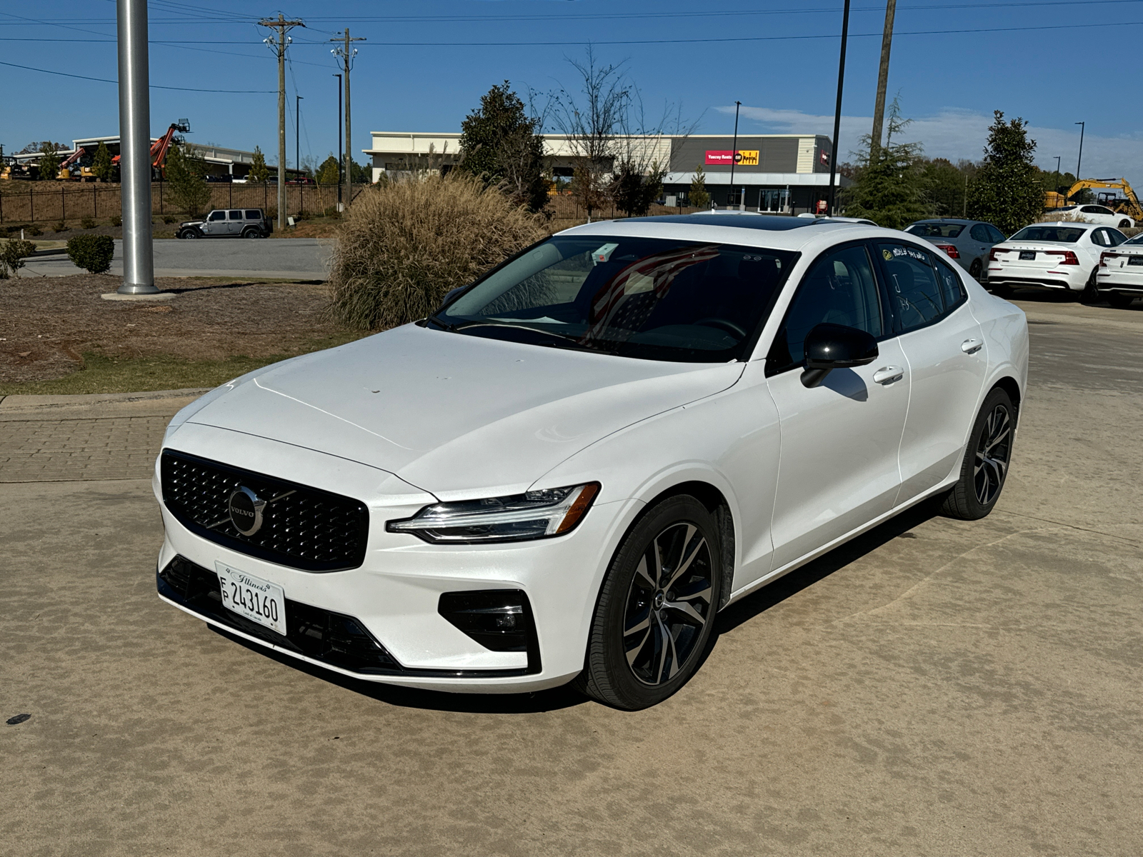 2024 Volvo S60 Core Dark Theme 1