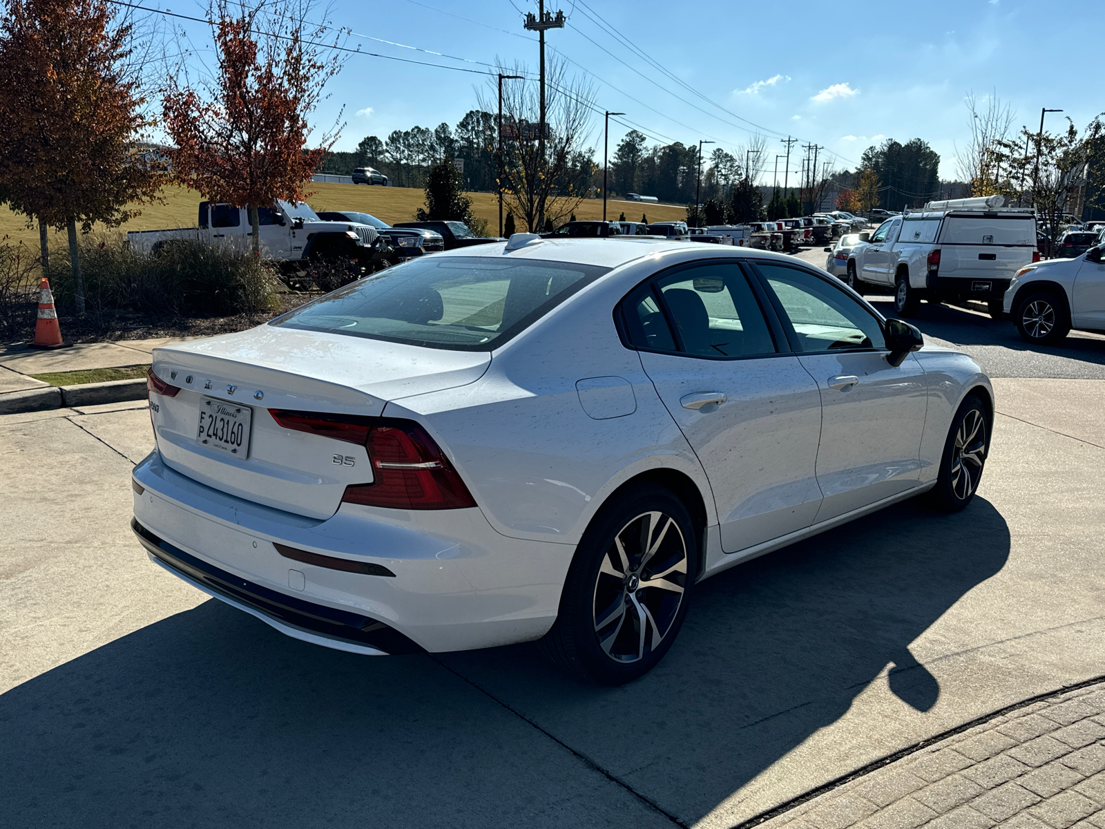 2024 Volvo S60 Core Dark Theme 5