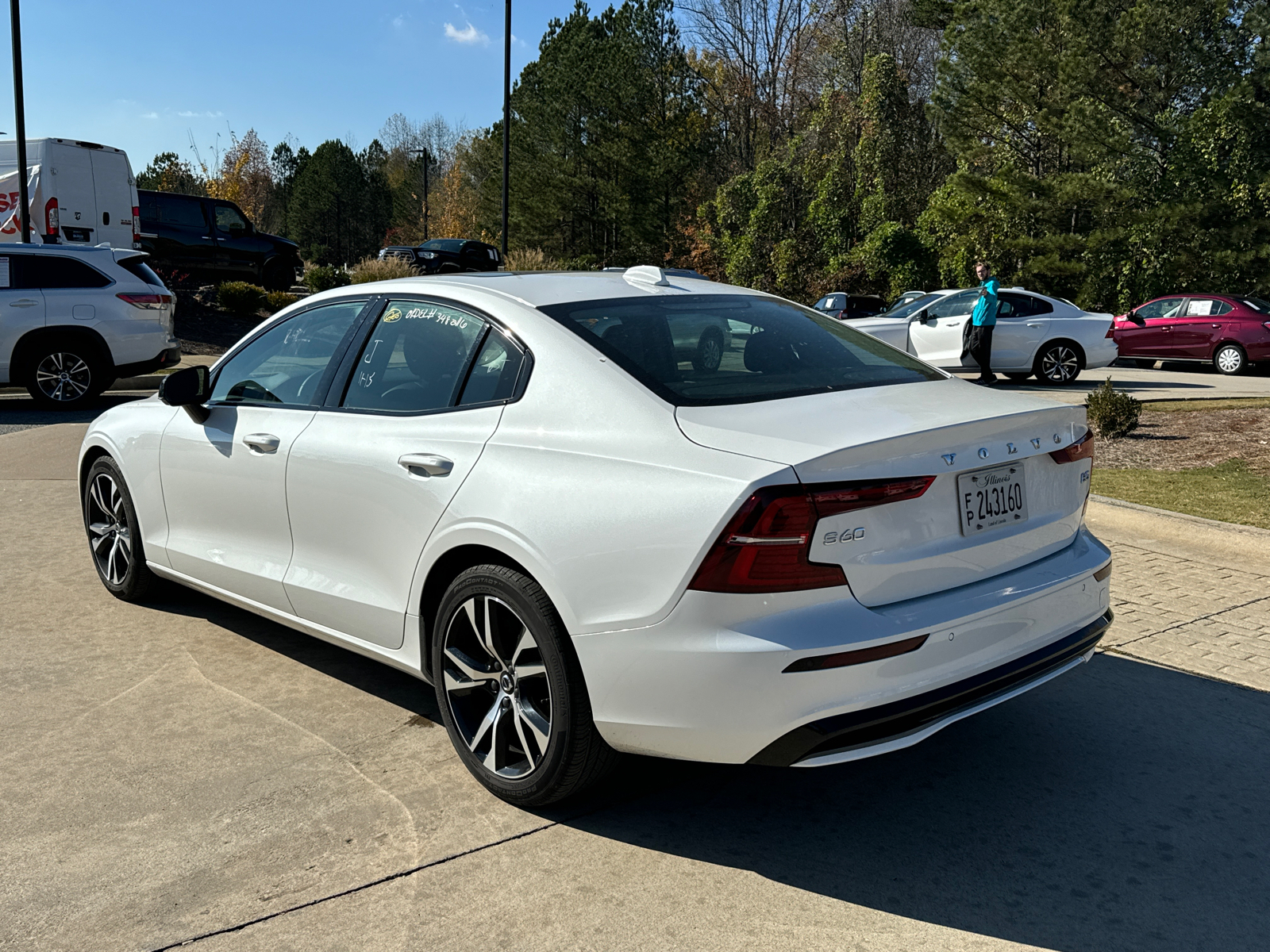 2024 Volvo S60 Core Dark Theme 7