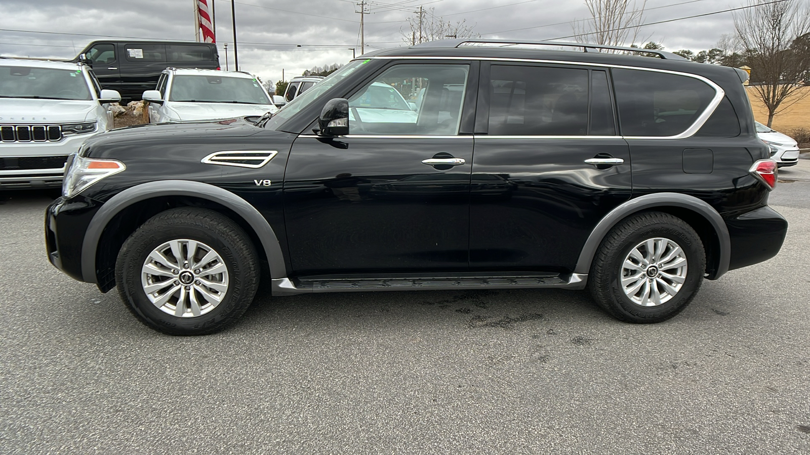 2020 Nissan Armada SV 8