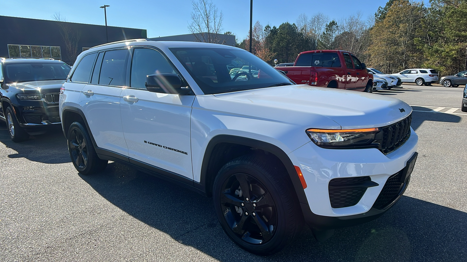 2023 Jeep Grand Cherokee Altitude 3