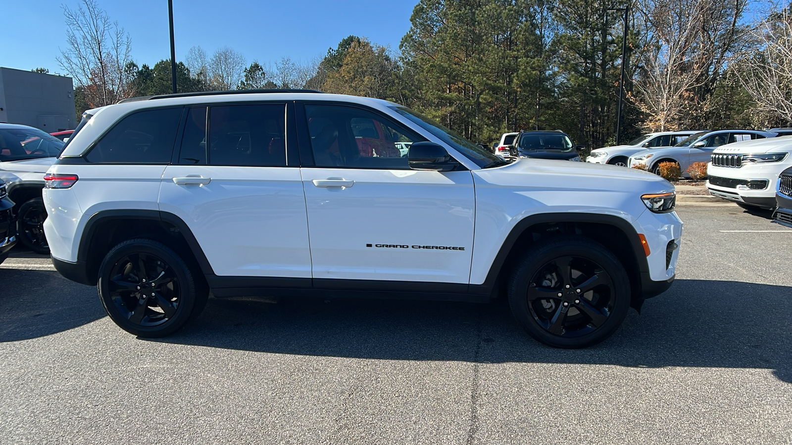 2023 Jeep Grand Cherokee Altitude 4