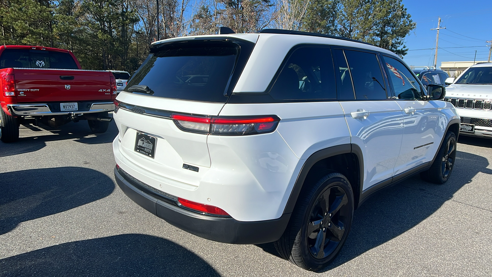 2023 Jeep Grand Cherokee Altitude 5