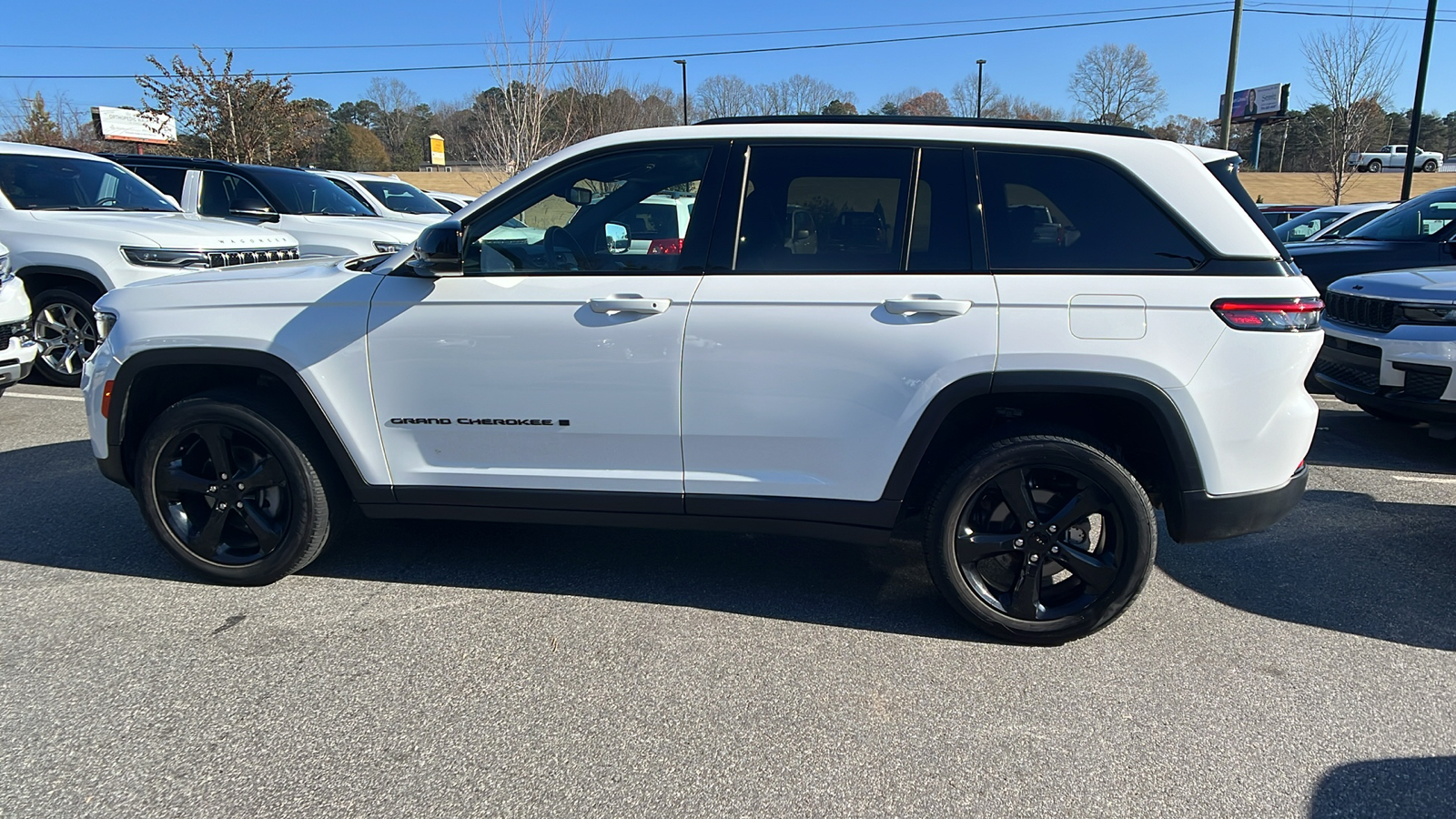 2023 Jeep Grand Cherokee Altitude 7