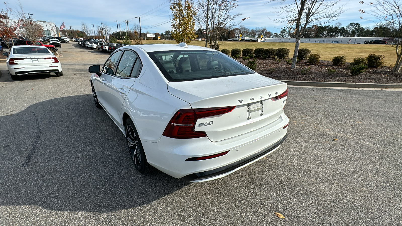 2024 Volvo S60 Core Dark Theme 7