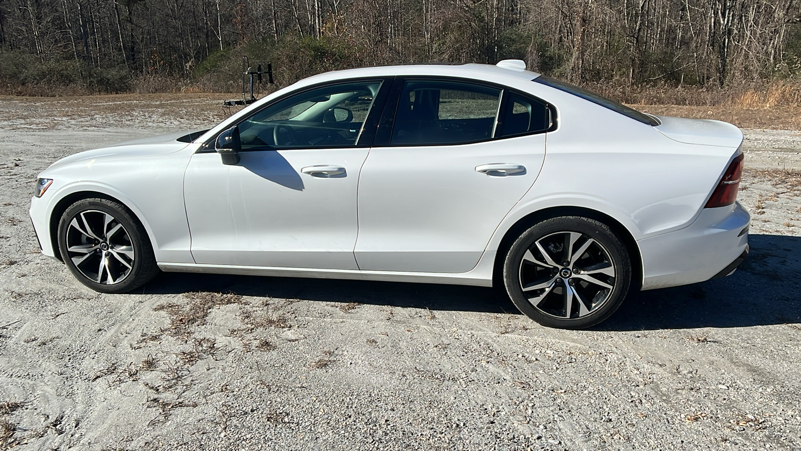 2024 Volvo S60 Core Dark Theme 8