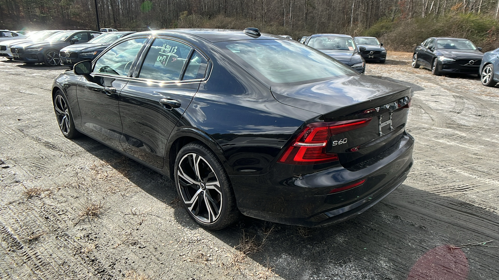 2024 Volvo S60 Core Dark Theme 7