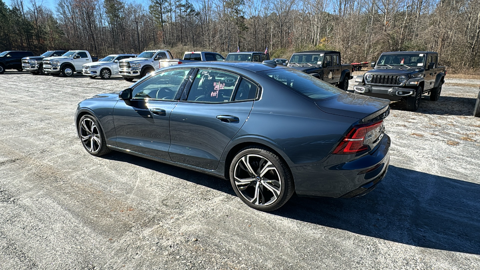 2024 Volvo S60 Core Dark Theme 5