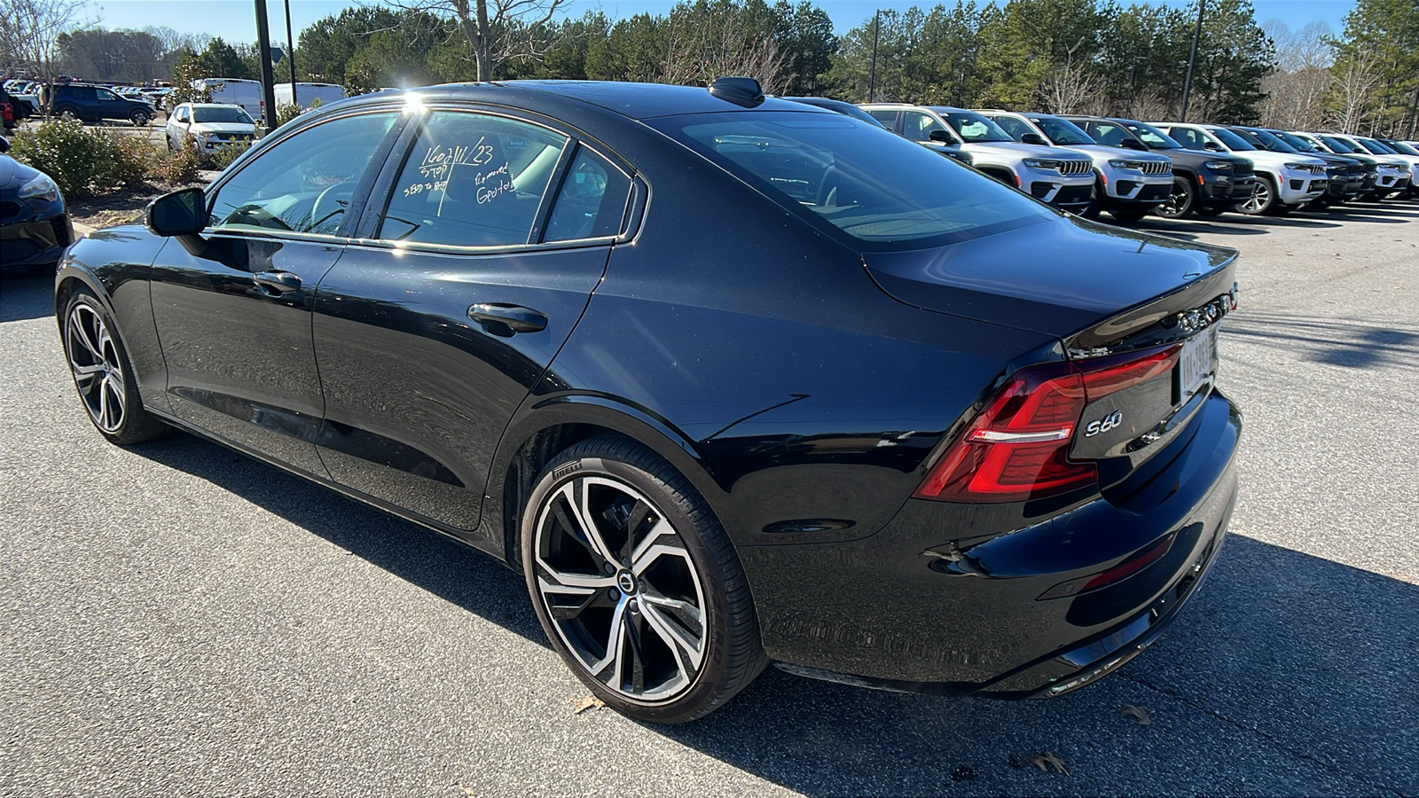 2024 Volvo S60 Core Dark Theme 7