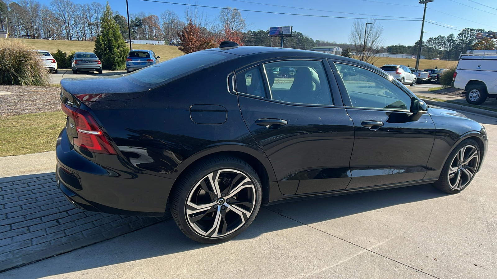 2024 Volvo S60 Core Dark Theme 5