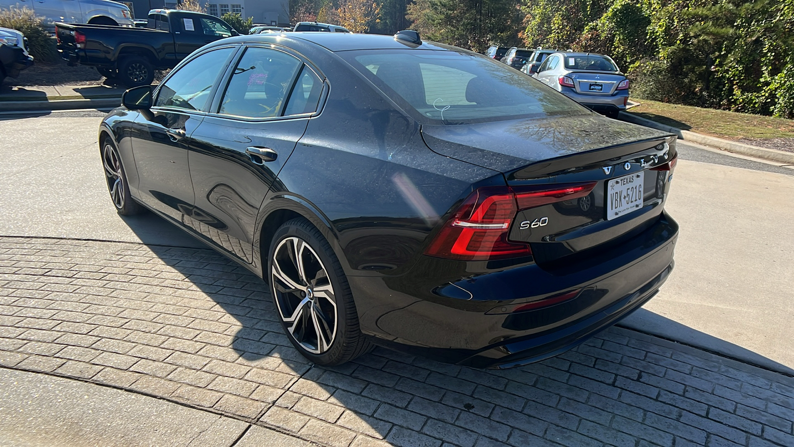 2024 Volvo S60 Core Dark Theme 7