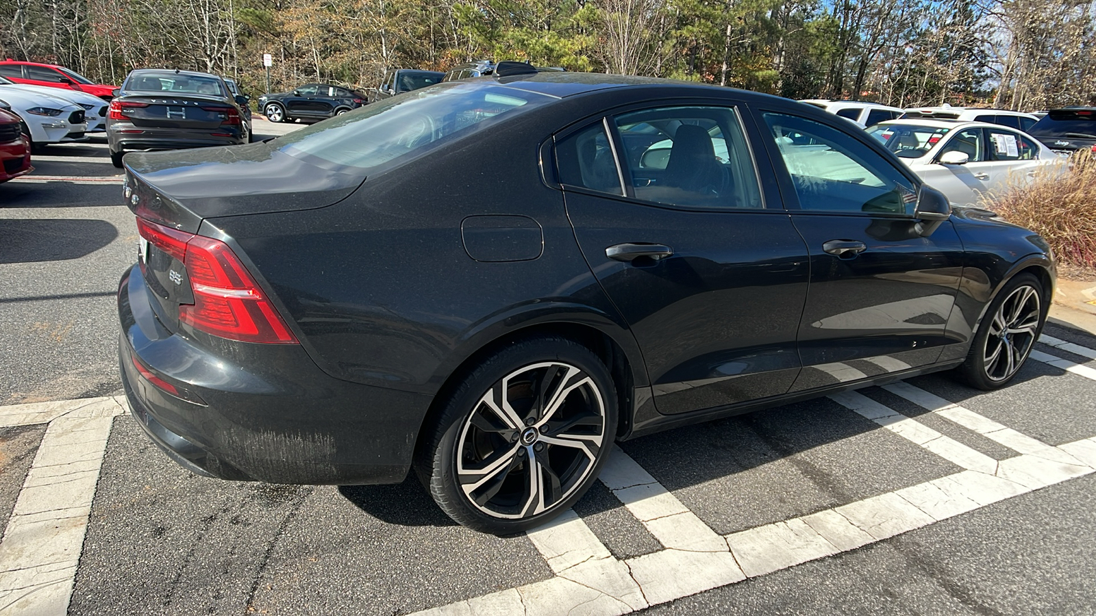 2024 Volvo S60 Core Dark Theme 5