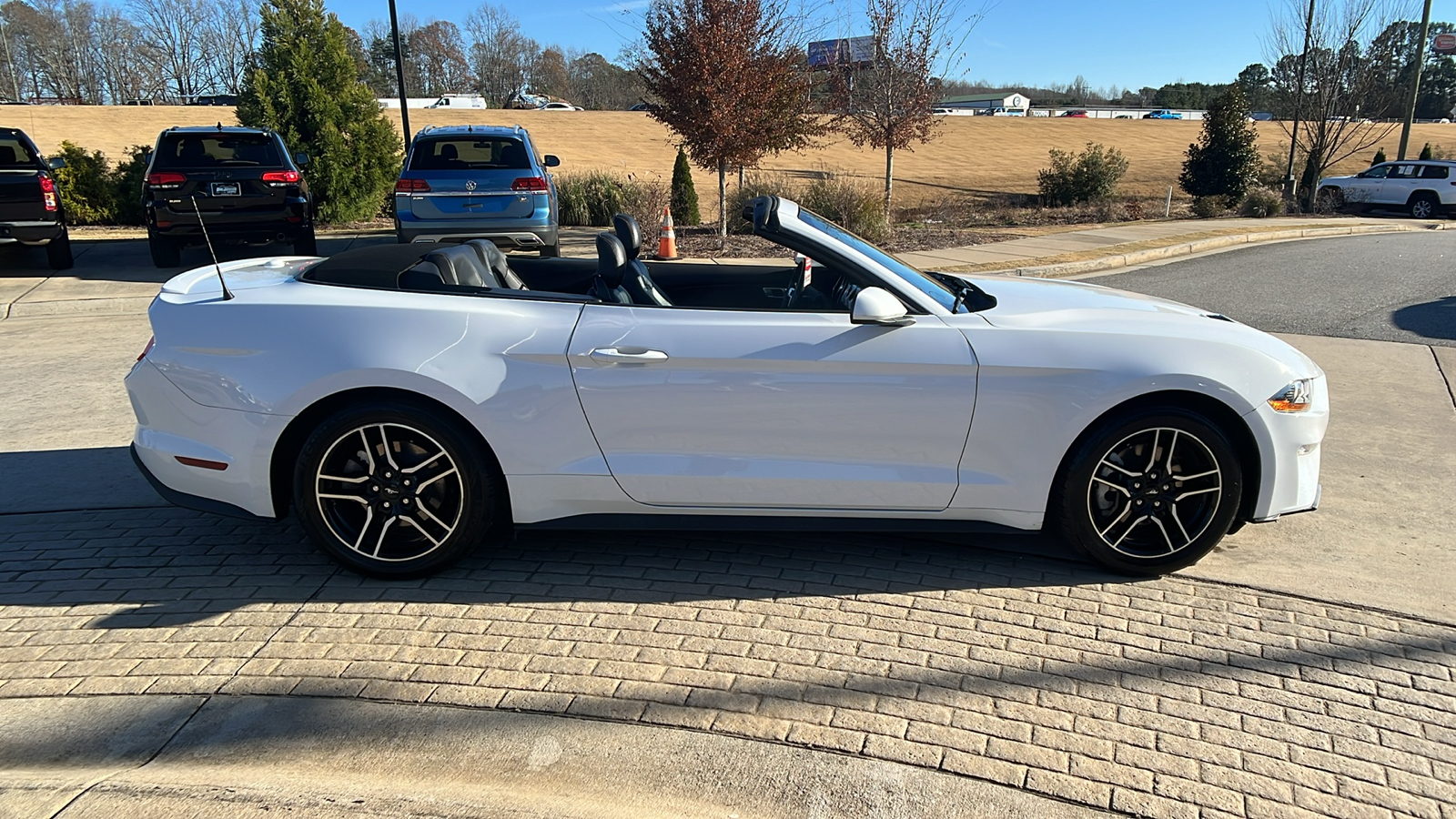 2022 Ford Mustang  4