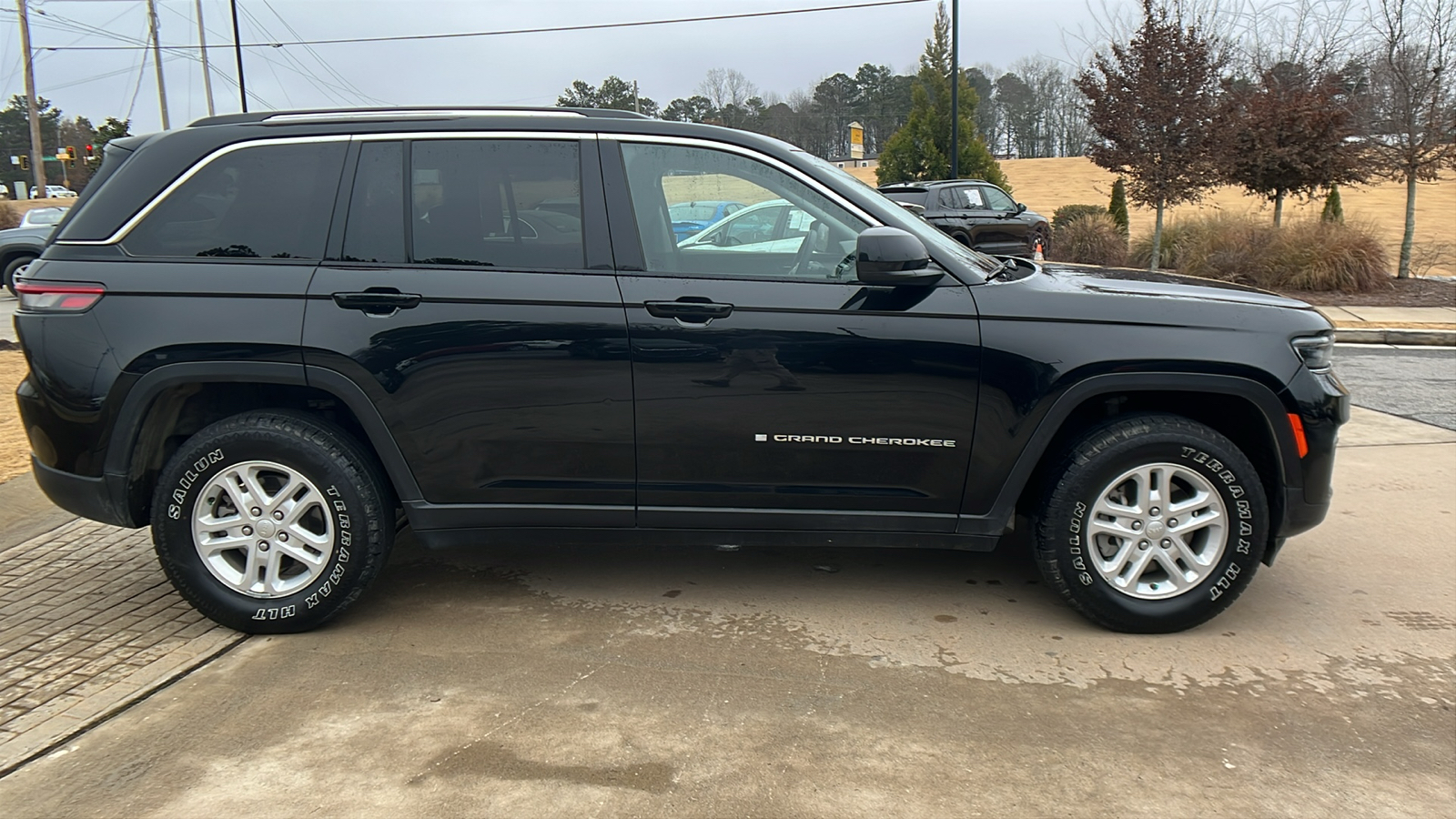 2023 Jeep Grand Cherokee Laredo 4