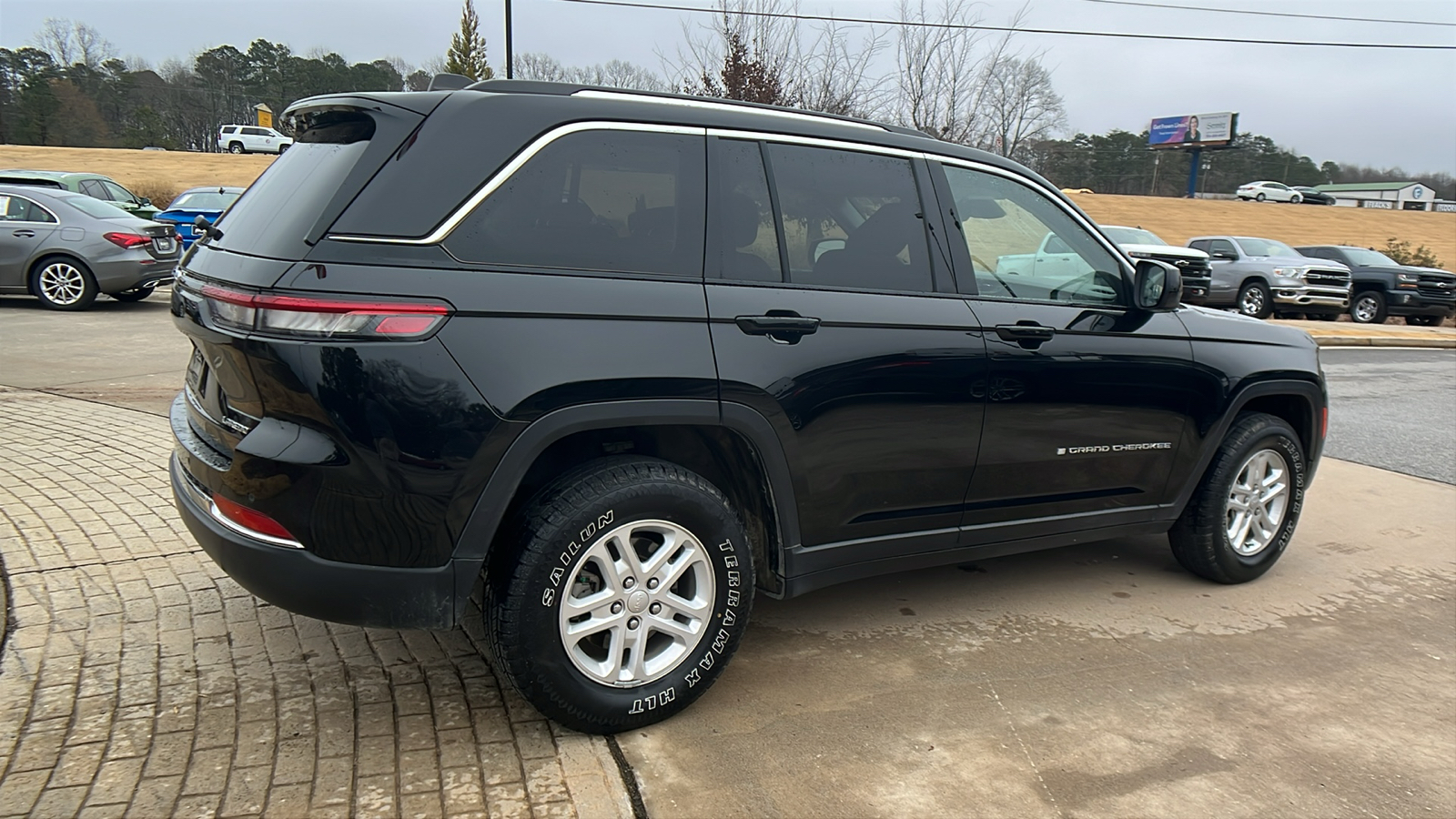 2023 Jeep Grand Cherokee Laredo 5