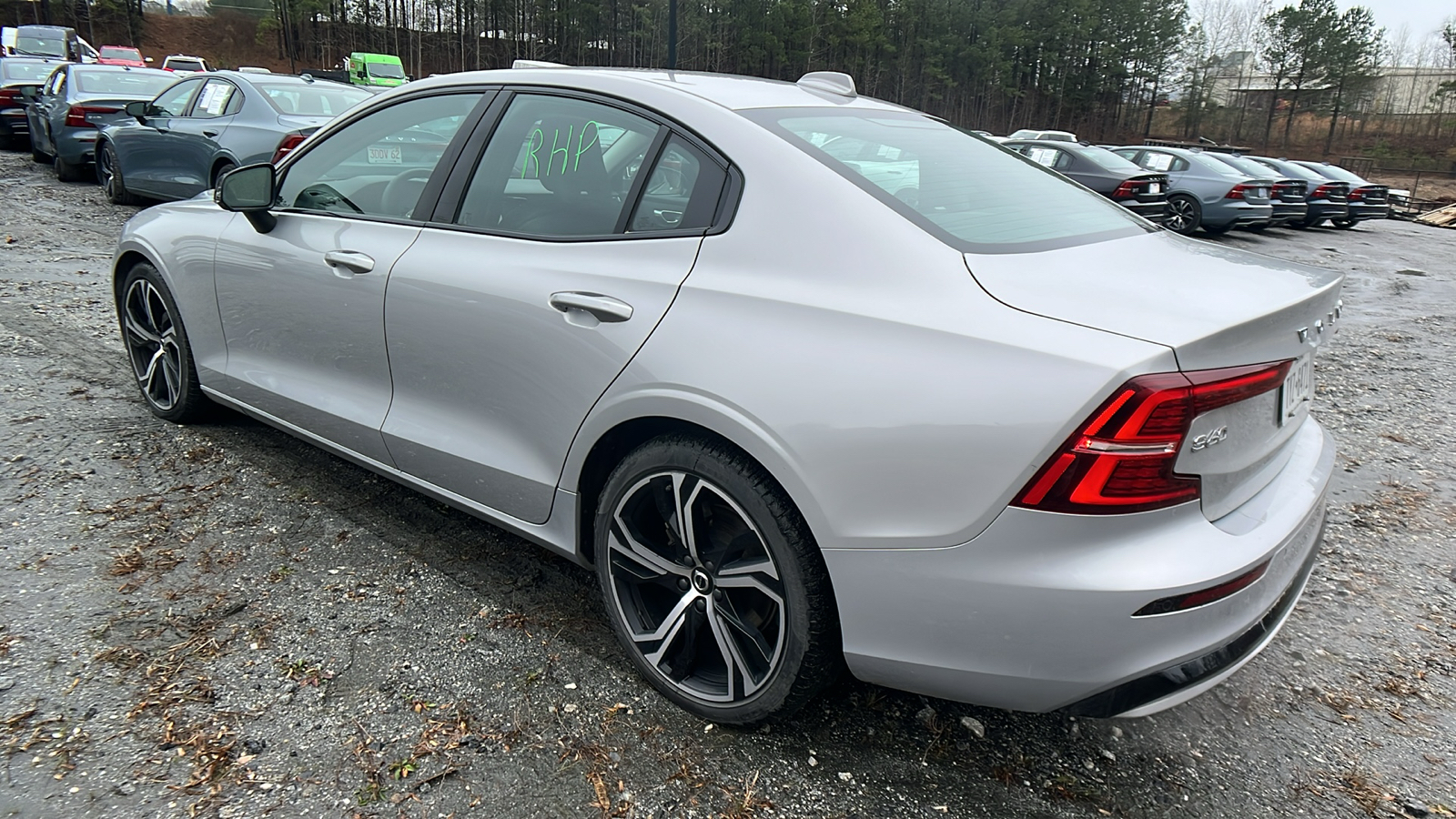 2024 Volvo S60 Core Dark Theme 7