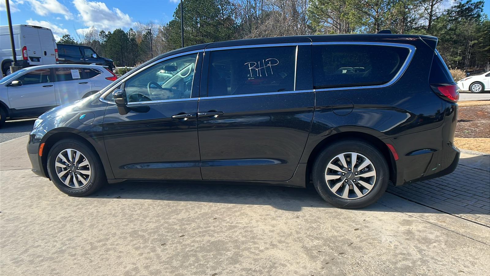 2022 Chrysler Pacifica Hybrid Touring L 8